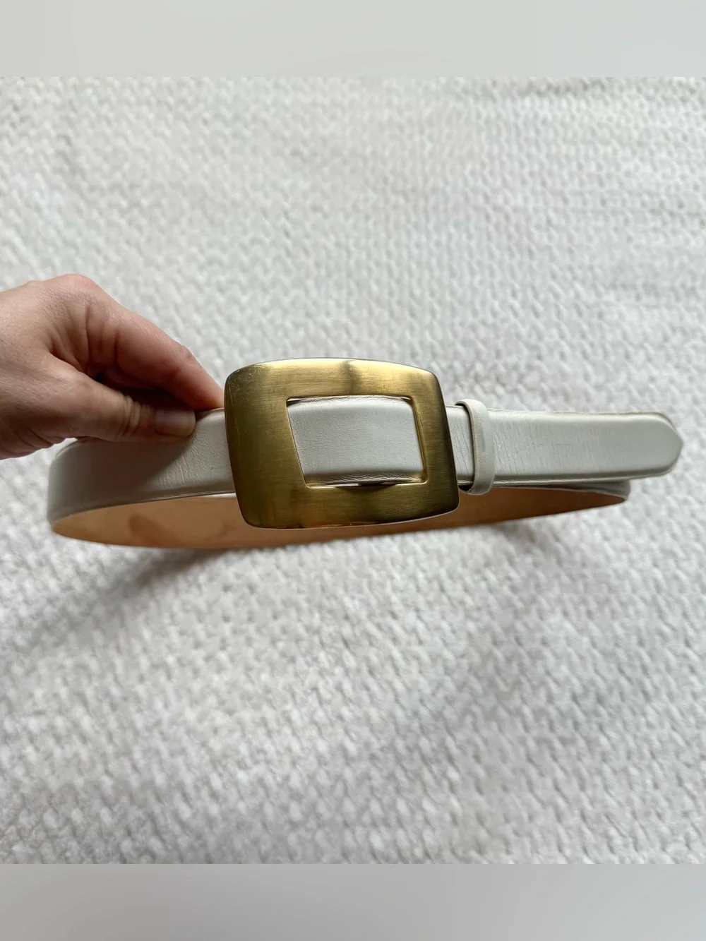 Classic White Leather Belt with Brushed Gold Buckle